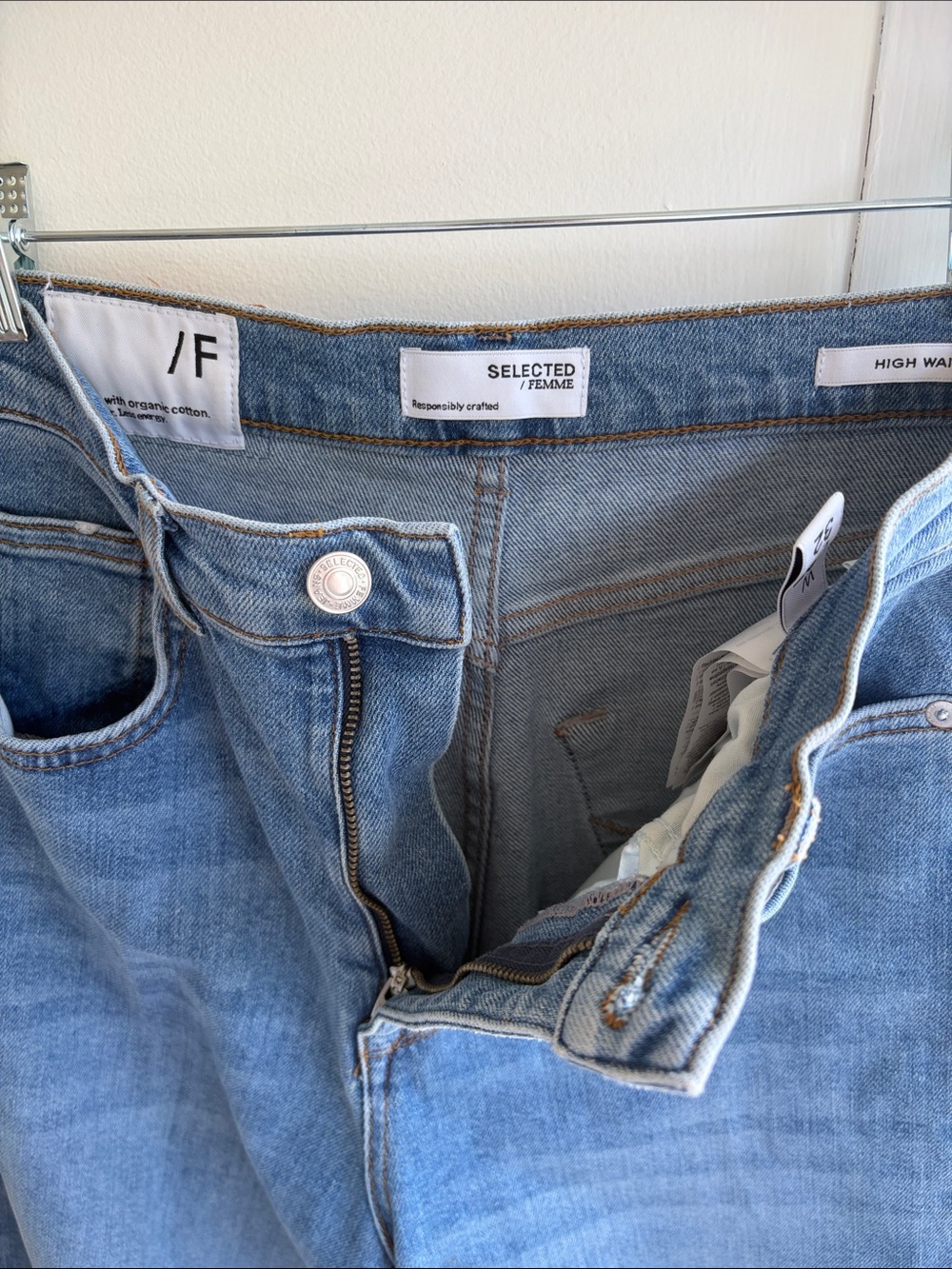 Classic Blue High-Rise Women’s Jeans - Picture 2 of 4